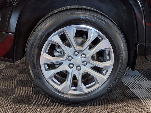 Used 2018 Chevrolet Traverse Premier w/ Driver Confidence II Package image 9