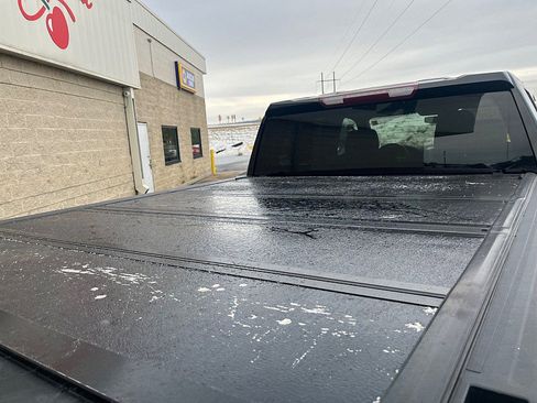 Used 2021 GMC Sierra 1500 SLE image 10