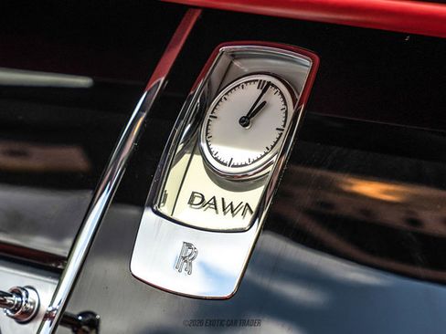 Used 2016 Rolls-Royce Dawn RWD image 79