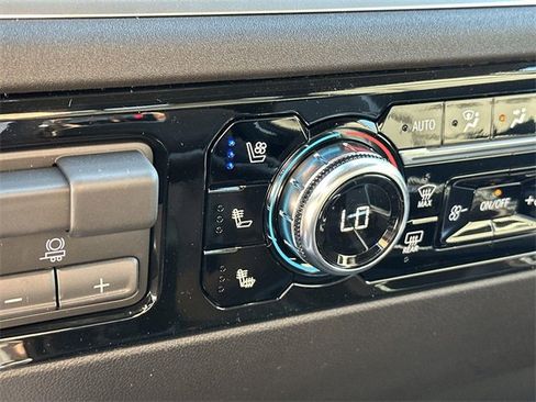 New 2026 GMC Sierra 1500 SLT w/ SLT Premium Plus Package image 17