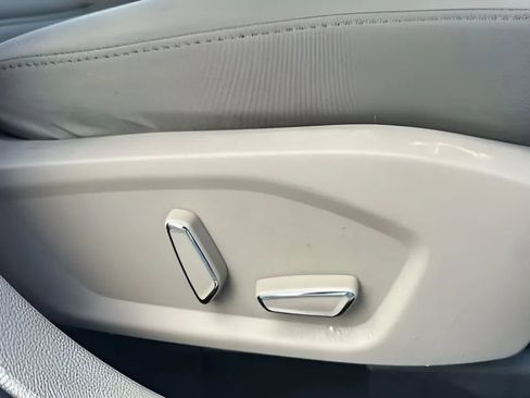 Used 2017 Ford Fusion SE image 44