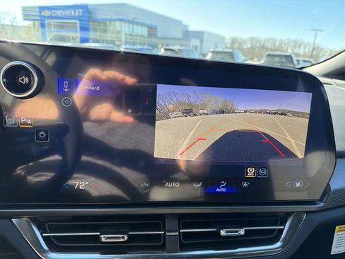New 2026 Chevrolet Equinox EV LT FWD image 15