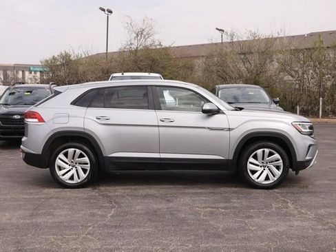 Certified 2023 Volkswagen Atlas Cross Sport SE w/ Panoramic Sunroof Package image 5