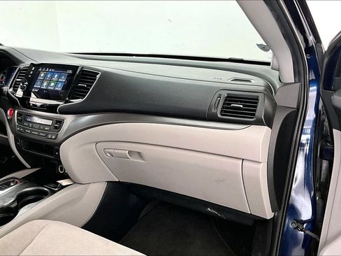 Used 2021 Honda Pilot EX image 16