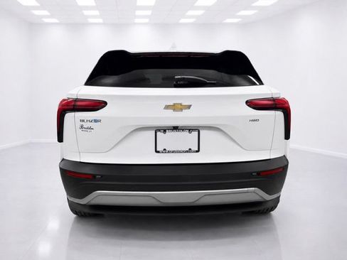 Used 2024 Chevrolet Blazer EV LT AWD/4WD image 11