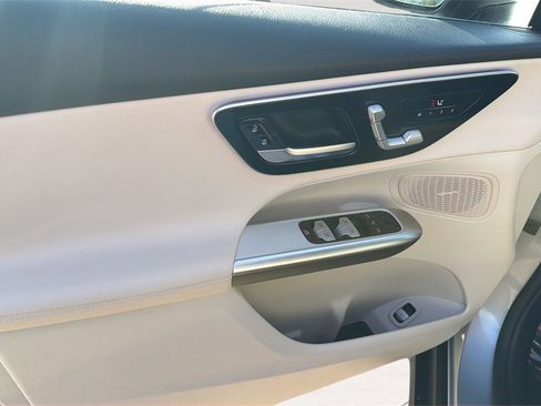 Certified 2025 Mercedes-Benz GLC 300 GLC 300 image 10