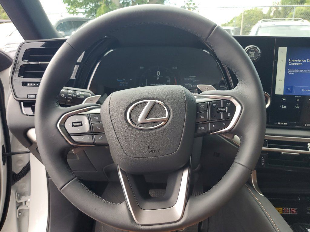 Used 2025 Lexus RX 350 FWD w/ Technology Package image 27