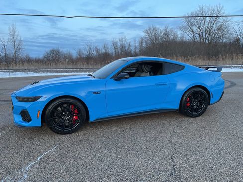 Used 2024 Ford Mustang GT Premium w/ GT Performance Package image 15