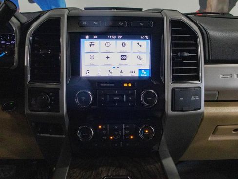 Used 2019 Ford F250 Lariat w/ Lariat Ultimate Package image 4