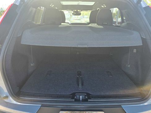 Used 2023 Volvo XC40 Recharge Ultimate image 12