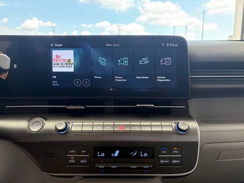 Used 2024 Hyundai Kona SEL FWD image 8