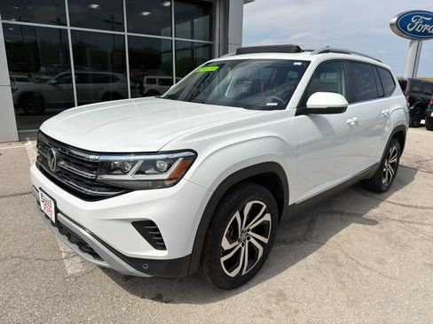 Used 2022 Volkswagen Atlas SEL AWD/4WD image 3