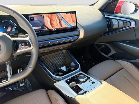 Used 2025 BMW X3 xDrive30i w/ Premium Package image 29