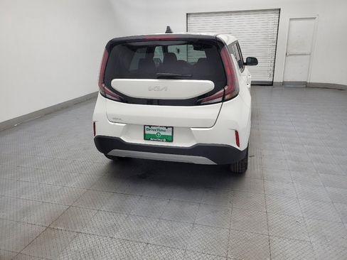 Used 2025 Kia Soul LX w/ LX Technology Package image 7