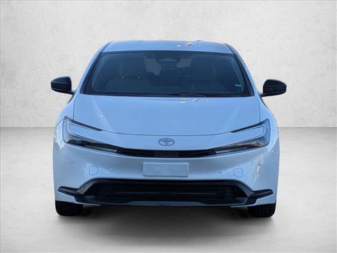 Used 2024 Toyota Prius LE image 2