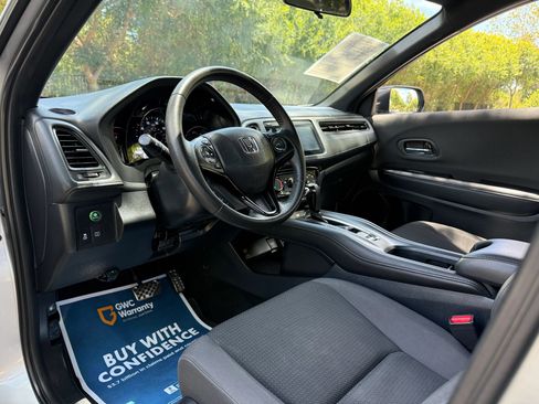 Used 2019 Honda HR-V Sport image 10