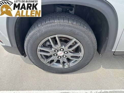 Used 2025 GMC Acadia Elevation image 7