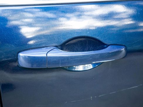 Used 2005 Chrysler 300 Touring image 20