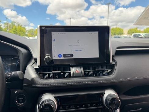 Certified 2025 Toyota RAV4 XLE image 21