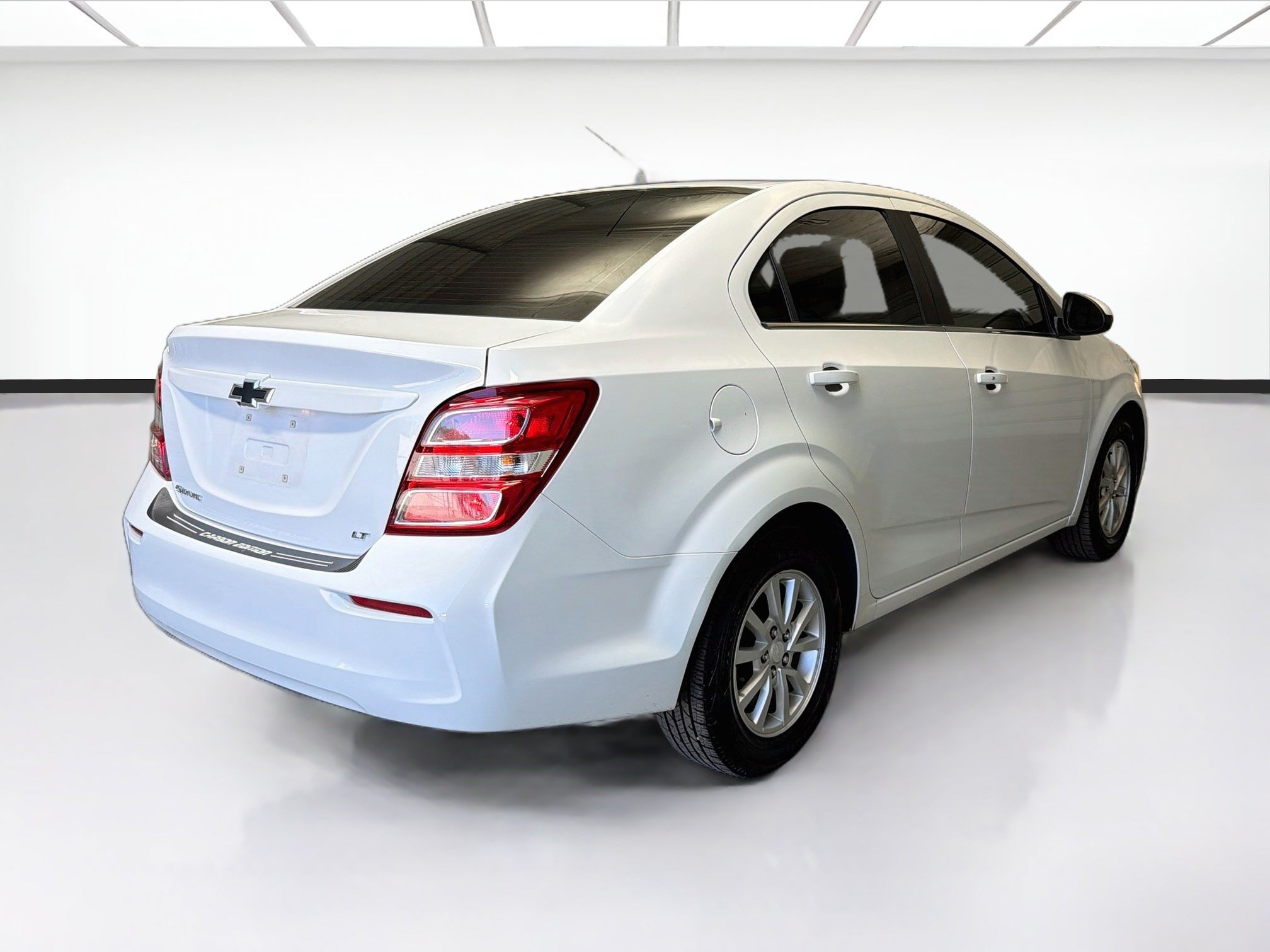 Used 2019 Chevrolet Sonic LT w/ Convenience Package FWD image 4