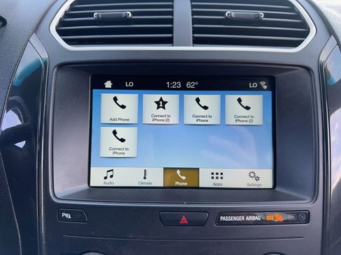Used 2018 Ford Explorer XLT w/ Equipment Group 202A AWD/4WD image 38