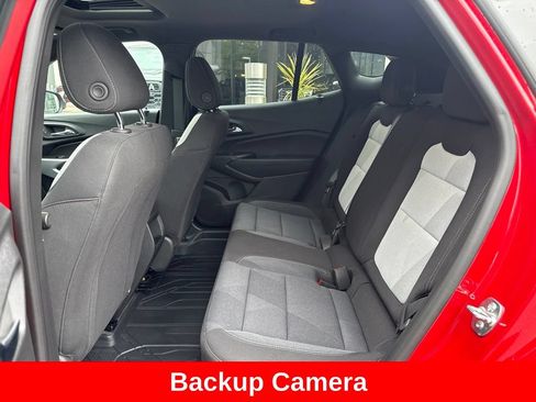 Used 2026 Chevrolet Trax RS w/ Sunroof Package FWD image 7