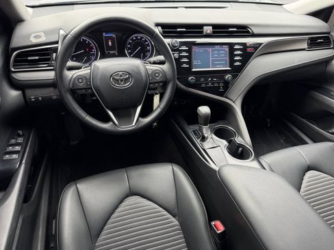 Used 2019 Toyota Camry SE FWD image 15