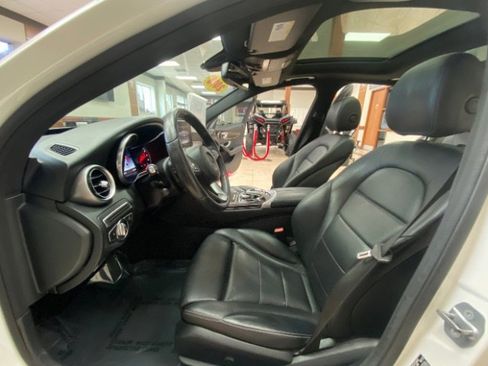 Used 2018 Mercedes-Benz C 300 Sedan w/ Multimedia Package image 18