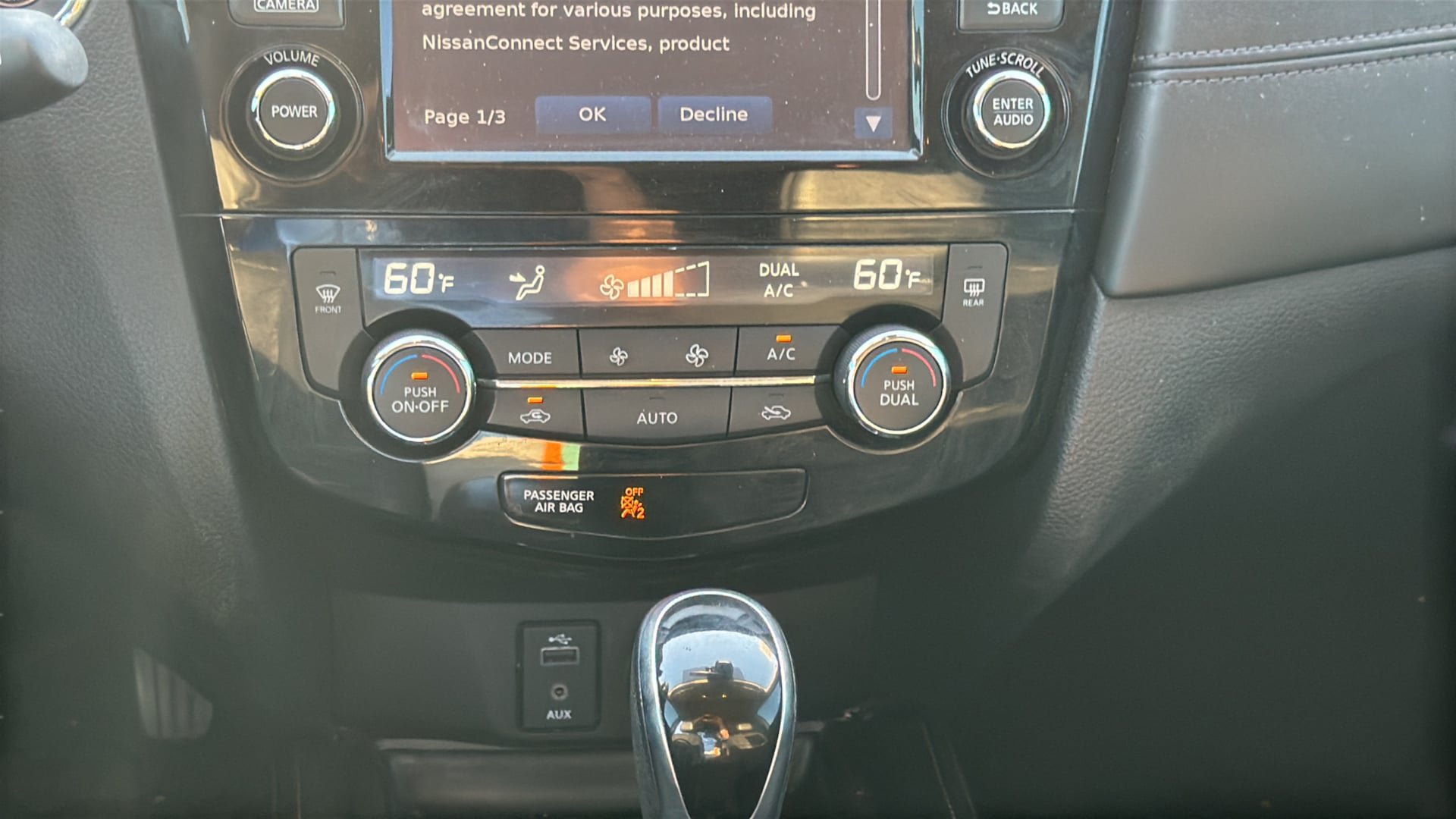 Used 2017 Nissan Rogue SL w/ SL Premium Package FWD image 28