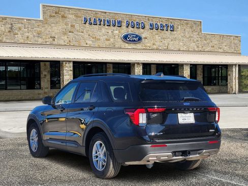 New 2026 Ford Explorer Active w/ Active Comfort Package image 4