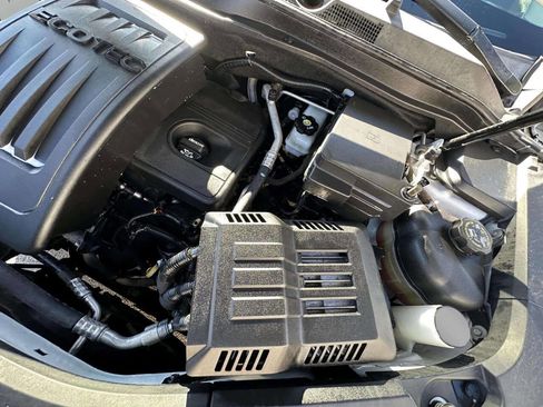 Used 2016 Chevrolet Equinox LTZ w/ Enhanced Convenience Package image 30