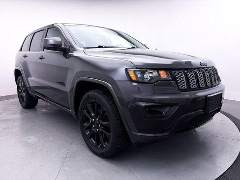 Used 2021 Jeep Grand Cherokee Laredo X image 10