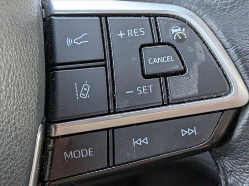 Used 2022 Toyota Sienna XLE w/ XLE Plus Package AWD/4WD image 12