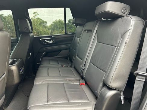 Used 2024 Chevrolet Tahoe LT w/ Luxury Package image 14