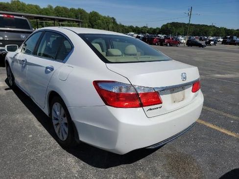 Used 2015 Honda Accord EX image 2