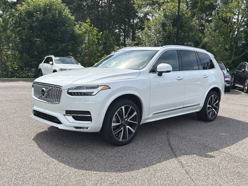 Used 2023 Volvo XC90 B5 Plus w/ Protection Package Premier AWD/4WD image 5