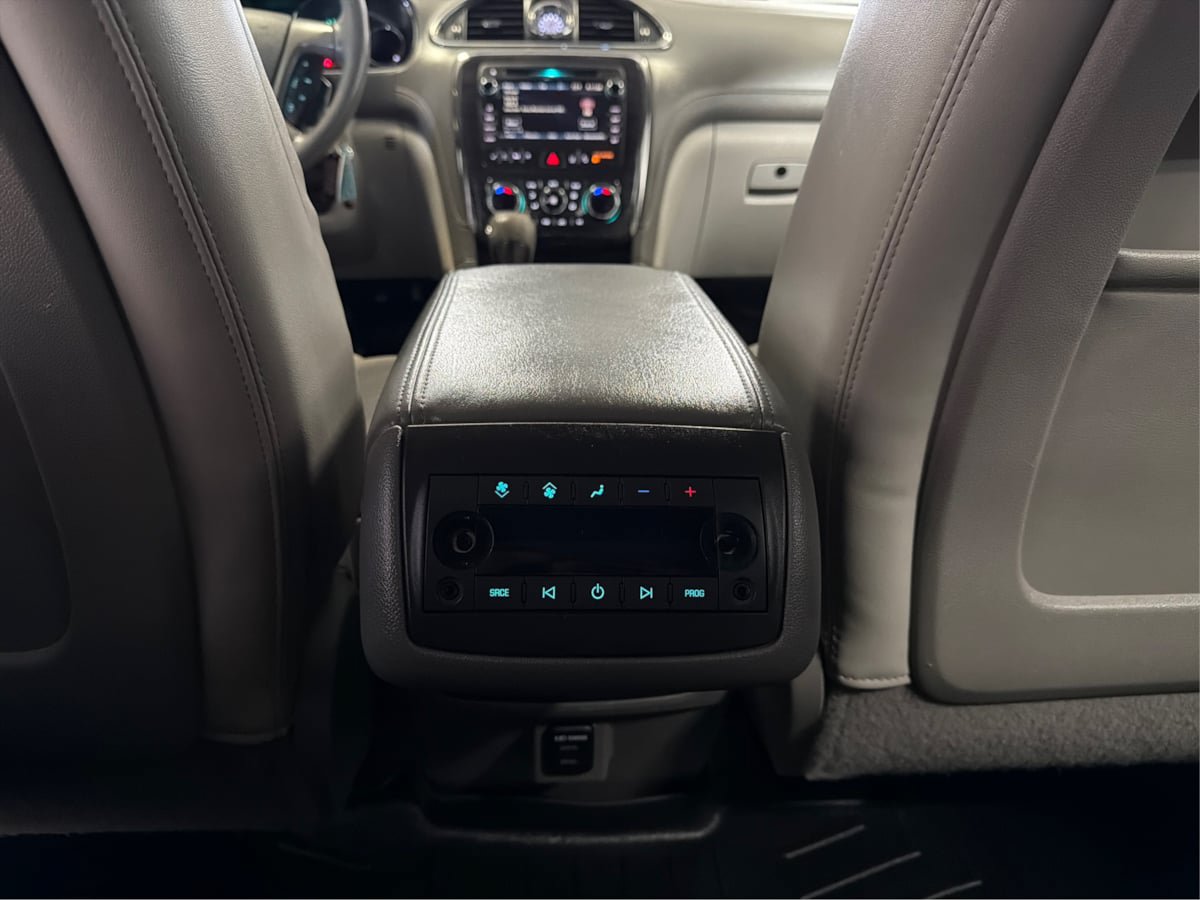 Used 2016 Buick Enclave Premium AWD/4WD image 25
