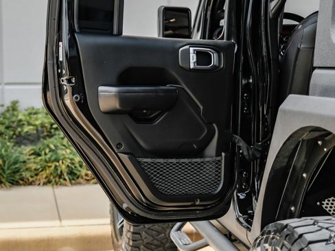 Used 2020 Jeep Wrangler Unlimited Sport S AWD/4WD image 95