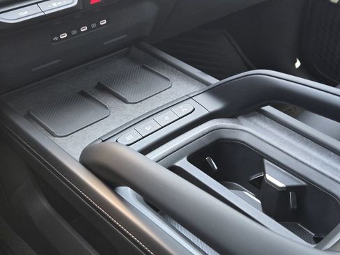 New 2027 Kia Telluride EX w/ Towing Package FWD image 17