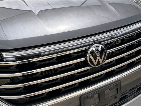 Used 2024 Volkswagen Atlas SE FWD image 30