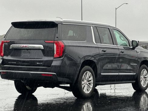 Used 2024 GMC Yukon XL SLT image 4