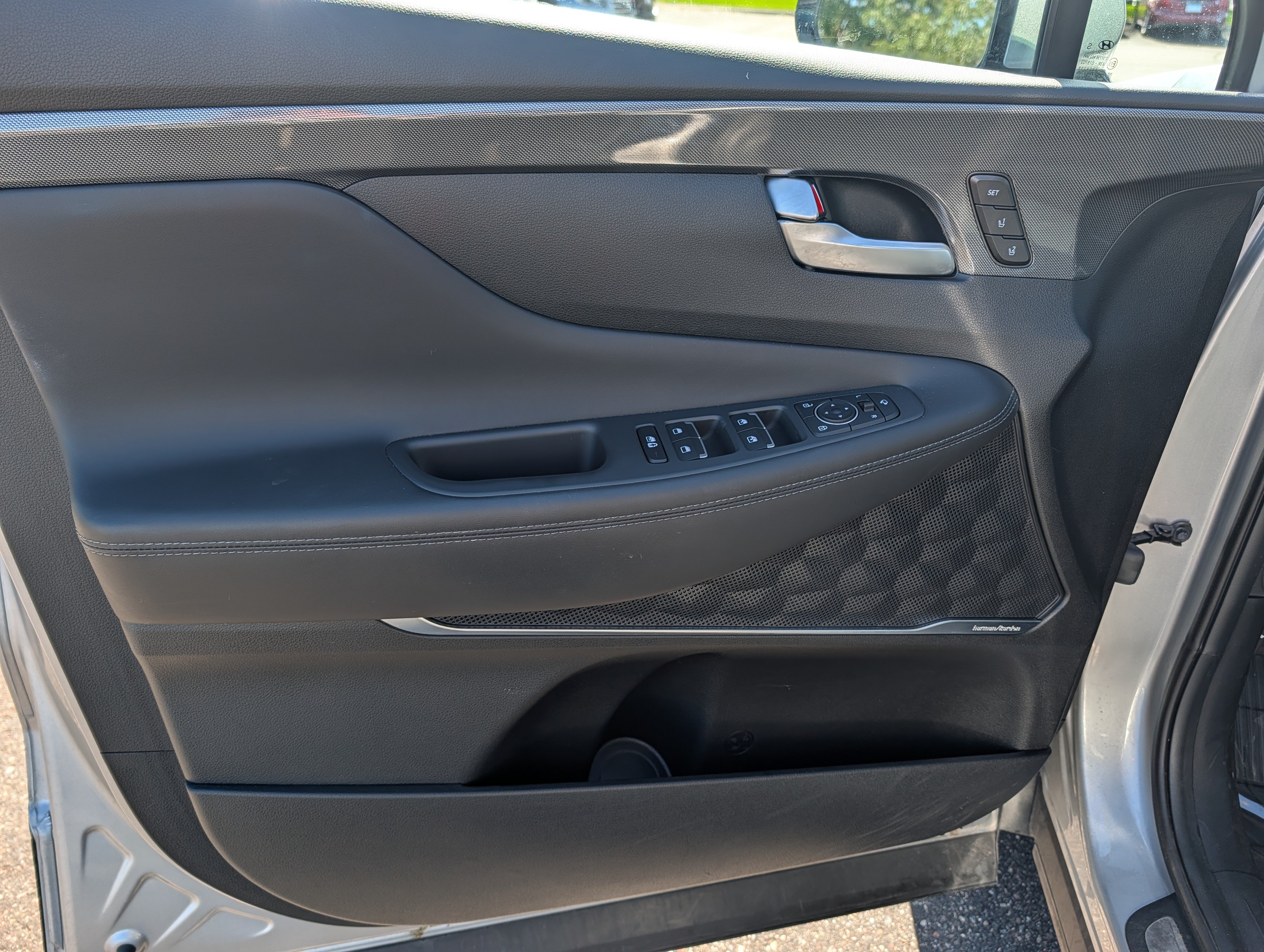 Used 2023 Hyundai Santa Fe Limited AWD/4WD image 11