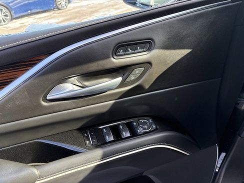 Used 2022 Cadillac Escalade ESV Premium Luxury w/ Performance Package image 22