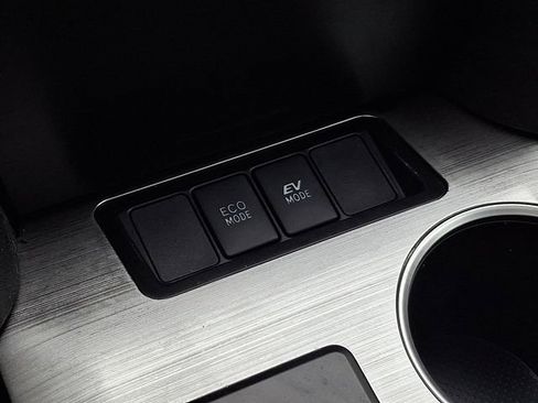 Used 2014 Toyota Camry SE w/ Moonroof Package image 27