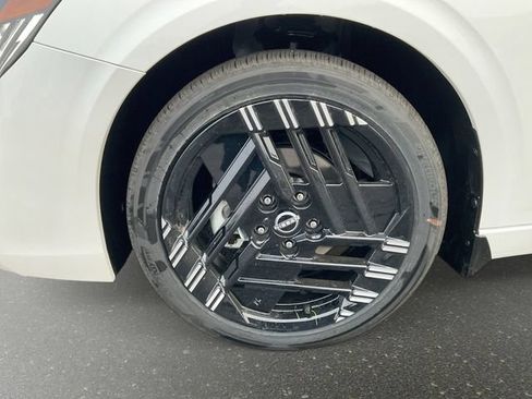 New 2026 Nissan Sentra SR w/ SR All Weather Package FWD image 11