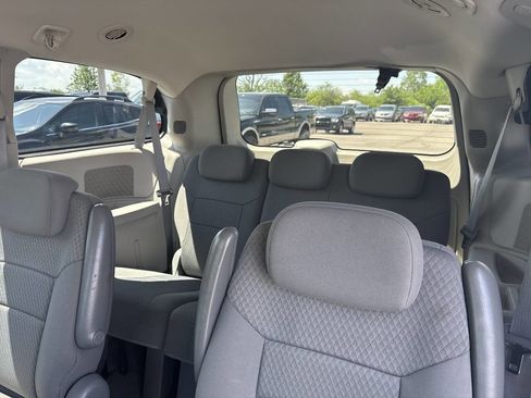 Used 2010 Dodge Grand Caravan Hero FWD image 15