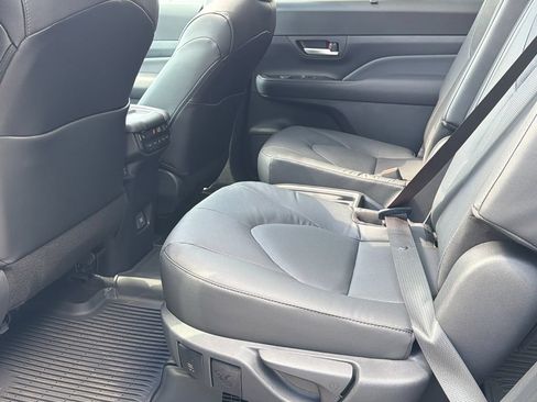 New 2026 Toyota Grand Highlander AWD Hybrid image 21