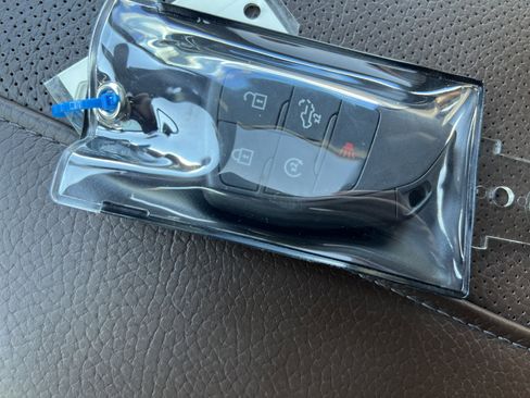 Used 2024 GMC Sierra 1500 Denali w/ Denali Reserve Package image 34