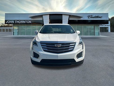 Used 2018 Cadillac XT5 Premium Luxury FWD image 2