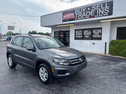 Used 2016 Volkswagen Tiguan S FWD image 3